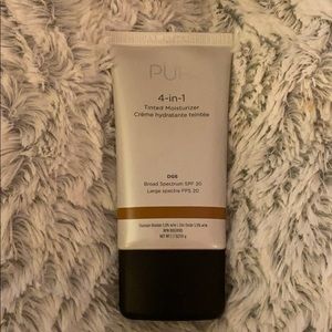 PUR 4 in 1 tinted moisturizer